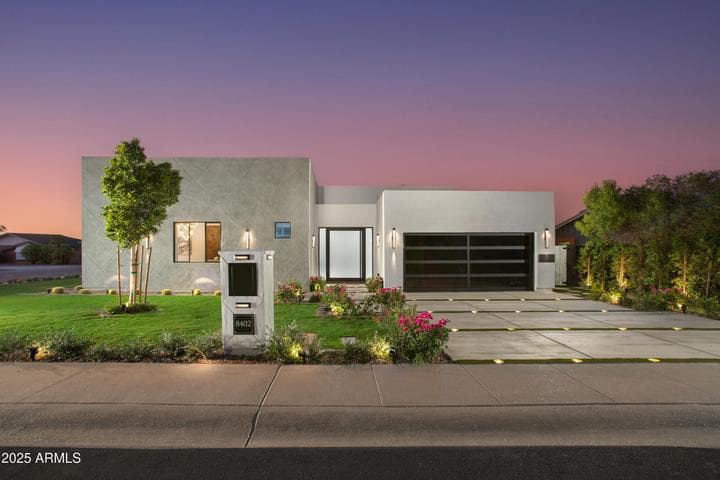 8402 E HEATHERBRAE Drive, Scottsdale, AZ