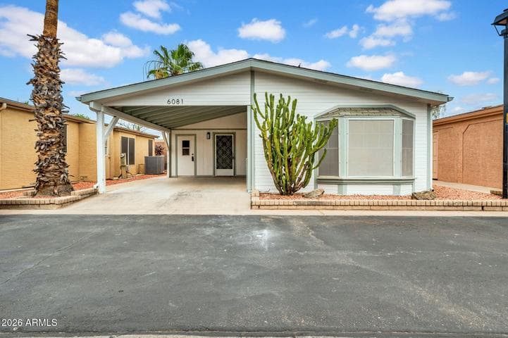 6081 S OAKMONT Drive, Chandler, AZ