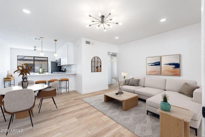 749 E MONTEBELLO Avenue #223, Phoenix, AZ