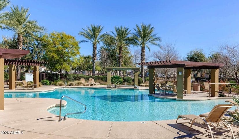 2157 W SCULLY Drive, Phoenix, AZ