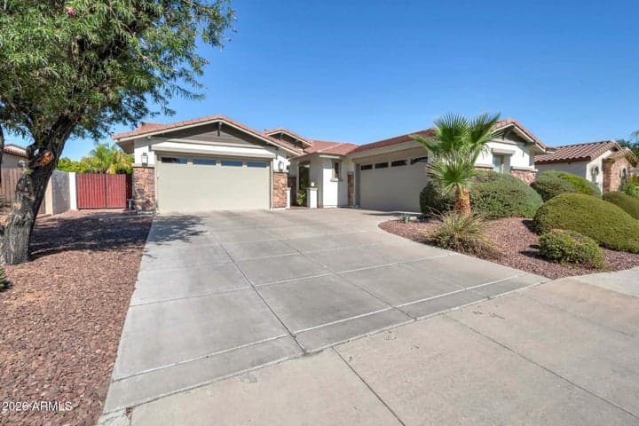 3380 S HOLGUIN Way, Chandler, AZ