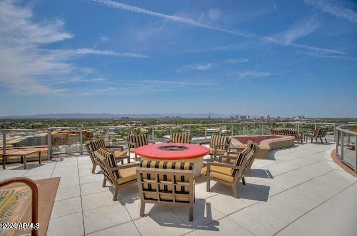 2211 E CAMELBACK Road #104, Phoenix, AZ