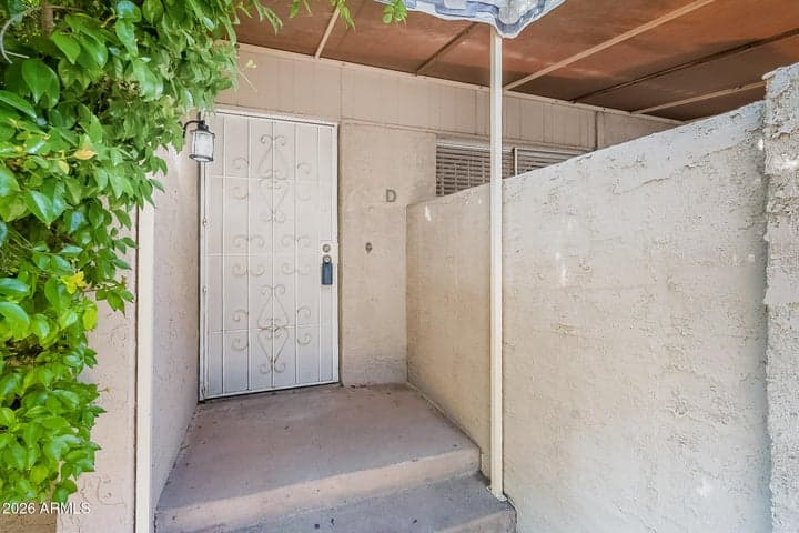 5618 S CAPTAIN KIDD Court #D, Tempe, AZ