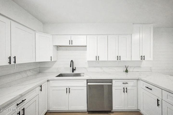 3505 E CAMPBELL Avenue #11, Phoenix, AZ