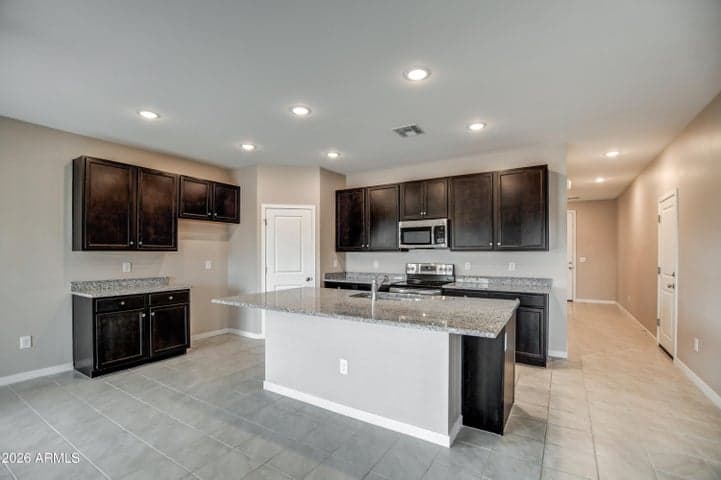42420 W ROJO Street, Maricopa, AZ