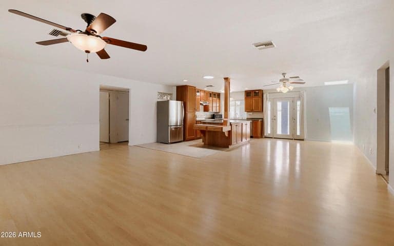 856 E PARADISE Lane, Phoenix, AZ