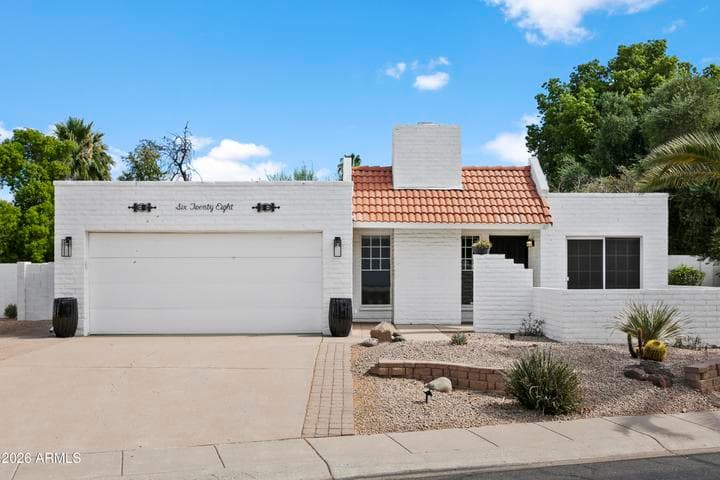 628 E BOCA RATON Road, Phoenix, AZ