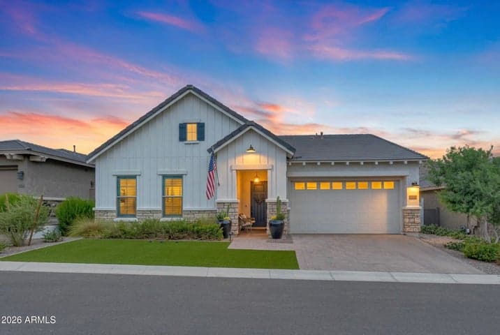21358 W HILLCREST Boulevard, Buckeye, AZ