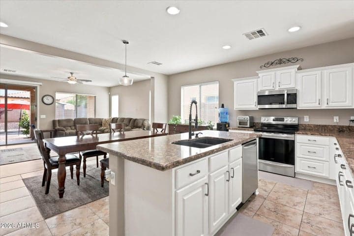 16974 W RIO VISTA Lane, Goodyear, AZ
