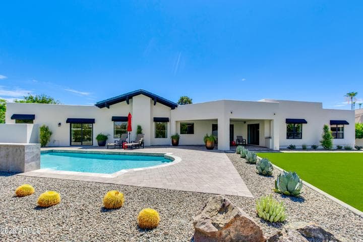 2409 E SOLANO Drive, Phoenix, AZ