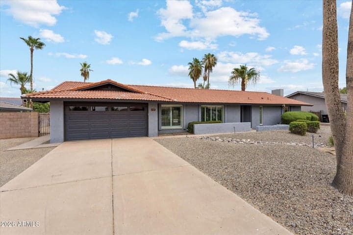502 E LE MARCHE Avenue, Phoenix, AZ