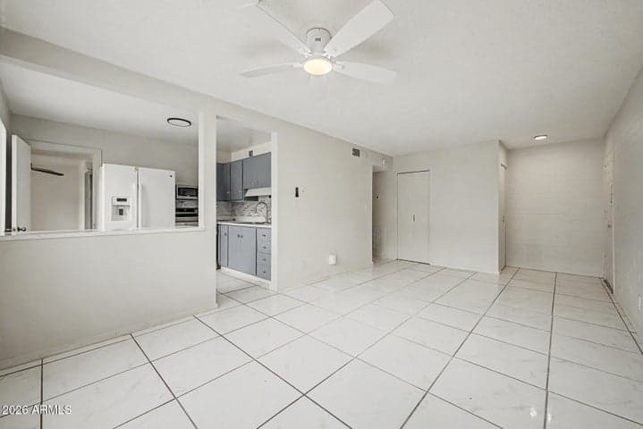 2549 W Rose Lane #A-113, Phoenix, AZ