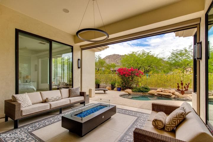 6533 N 29TH Street, Phoenix, AZ