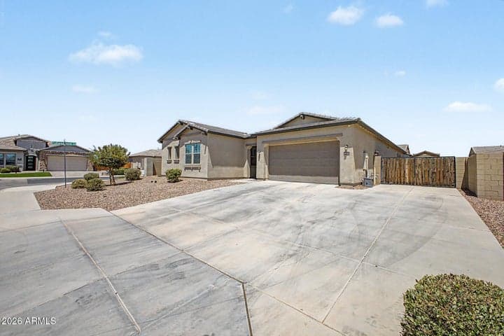 40641 N BARRED Place, San Tan Valley, AZ