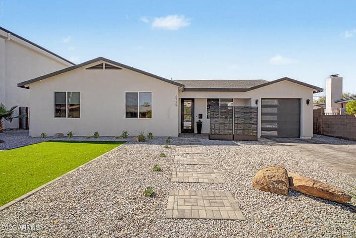 6736 E 1ST Avenue, Scottsdale, AZ