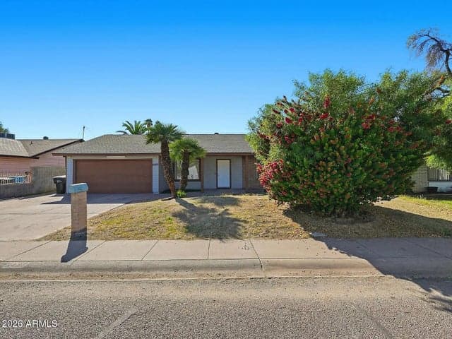 6437 W COLLEGE Drive, Phoenix, AZ