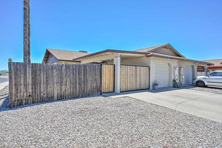 1261 E HARMONY Circle, Mesa, AZ