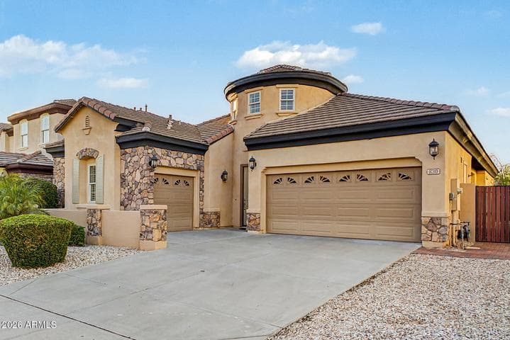 830 E Canyon Way, Chandler, AZ