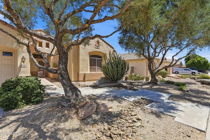 8056 W LOUISE Drive, Peoria, AZ