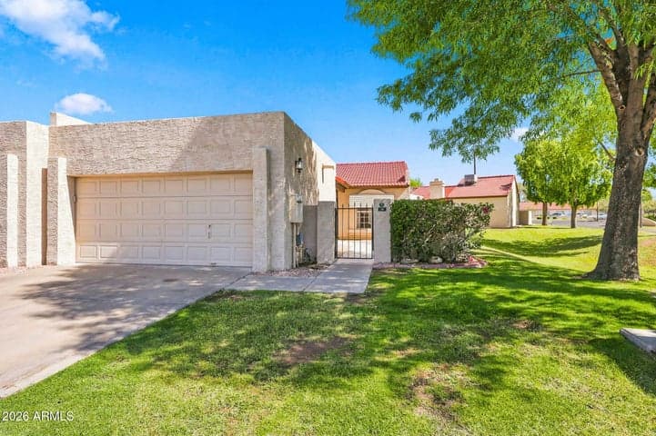 2059 E BROWN Road #16, Mesa, AZ