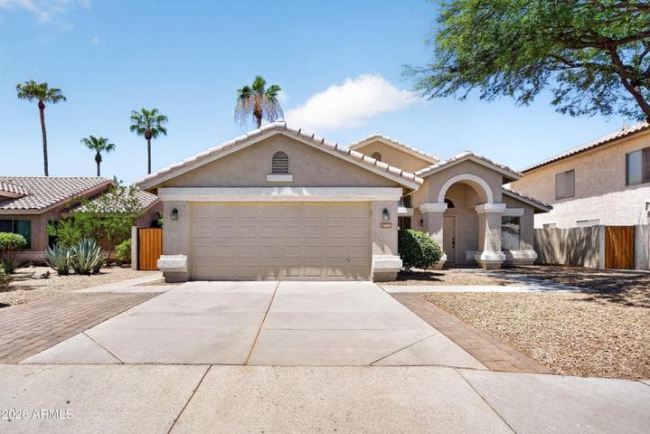 2480 S WALNUT Drive, Chandler, AZ