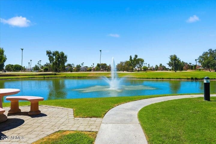 7401 W ARROWHEAD CLUBHOUSE Drive #2083, Glendale, AZ