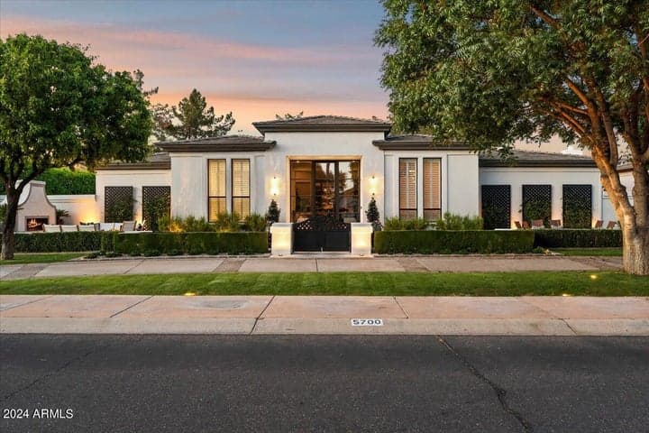 5700 E SANNA Street, Paradise Valley, AZ
