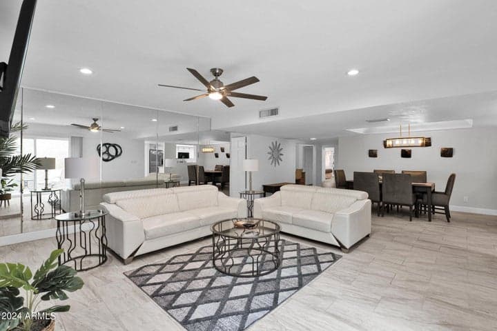 7537 N VIA CAMELLO DEL SUR --, Scottsdale, AZ