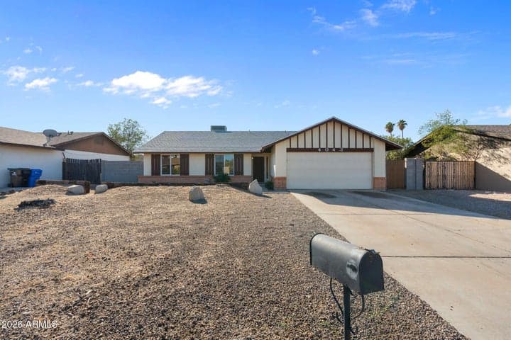 4043 W SWEETWATER Avenue, Phoenix, AZ