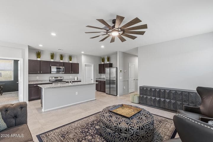 18633 W DESERT HOLLOW Drive, Wittmann, AZ