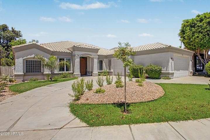 1912 E SCHOONER Court, Gilbert, AZ