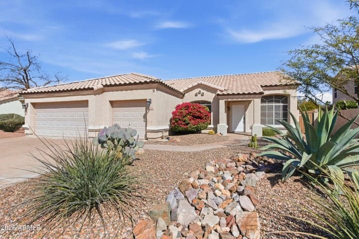4442 E GRAYTHORN Street, Phoenix, AZ