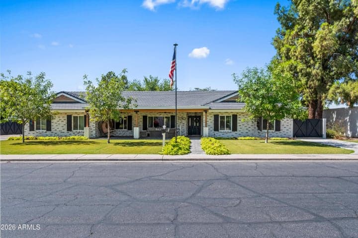 1743 E EVERGREEN Street, Mesa, AZ