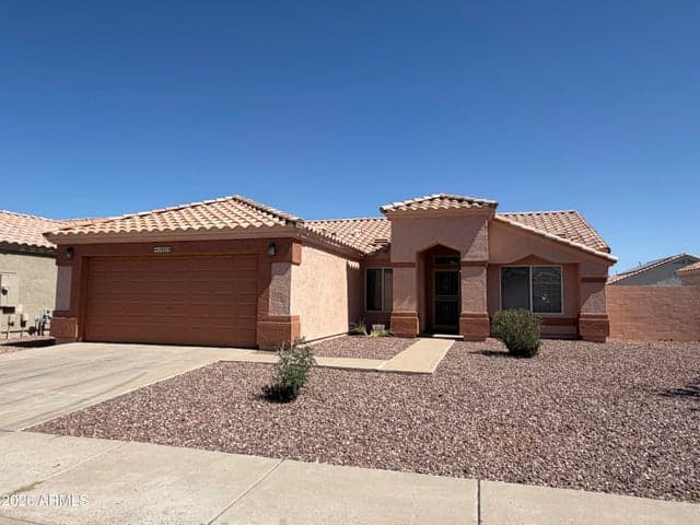 10318 W MISSOURI Avenue, Glendale, AZ