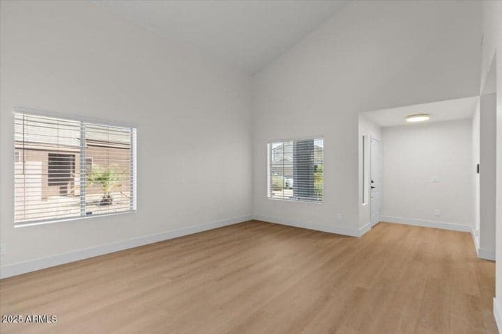 2289 W Hayden Peak Drive, San Tan Valley, AZ