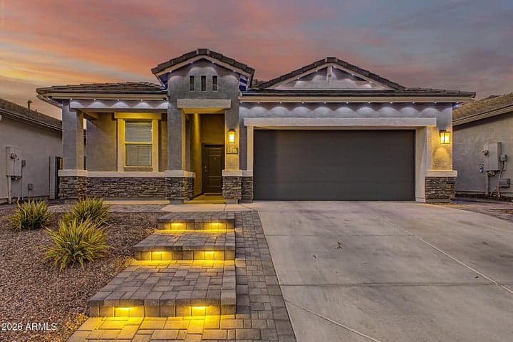 2516 W SEAVER Avenue, Apache Junction, AZ