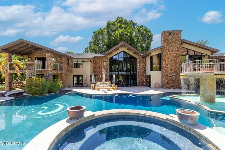 5040 N ARCADIA Drive, Phoenix, AZ