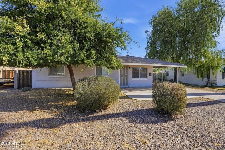 2416 W STELLA Lane, Phoenix, AZ