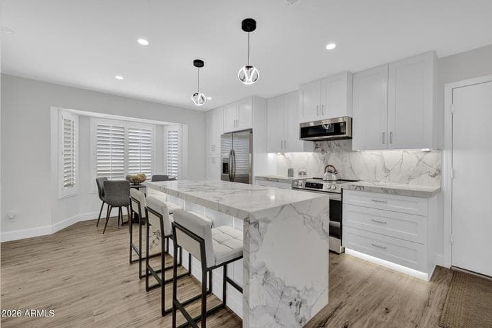 4760 W WAHALLA Lane, Glendale, AZ