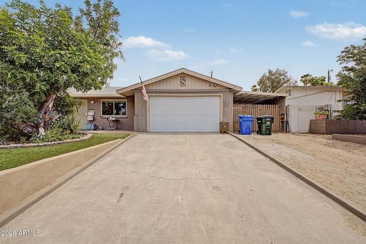 2207 E ACOMA Drive, Phoenix, AZ