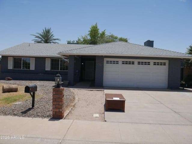 1201 W LOUGHLIN Drive, Chandler, AZ