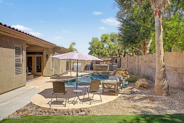 545 S LEMON Court, Gilbert, AZ