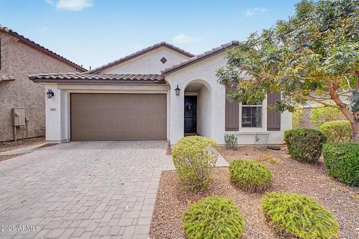 19607 W TURNEY Avenue, Litchfield Park, AZ