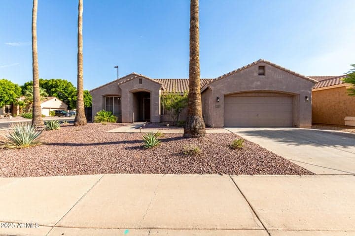 359 E Horseshoe Avenue, Gilbert, AZ