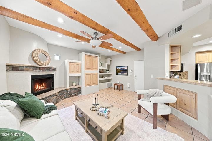 1732 E GELDING Drive, Phoenix, AZ