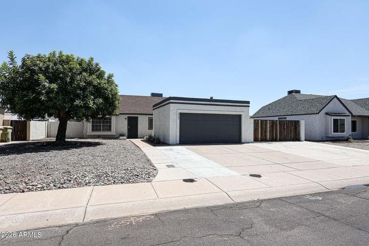 5925 W CROCUS Drive, Glendale, AZ