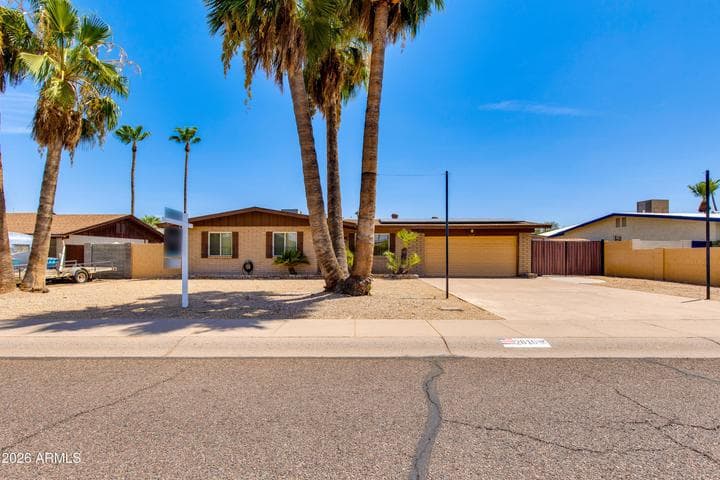 2815 E SYLVIA Street, Phoenix, AZ