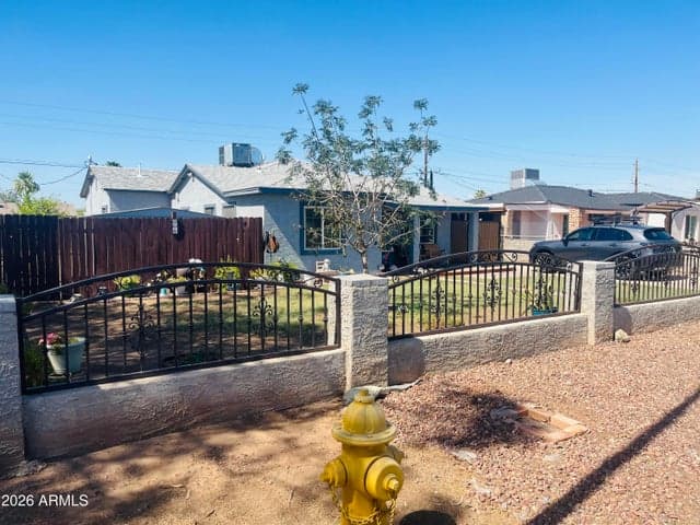 104 W PUEBLO Avenue, Phoenix, AZ