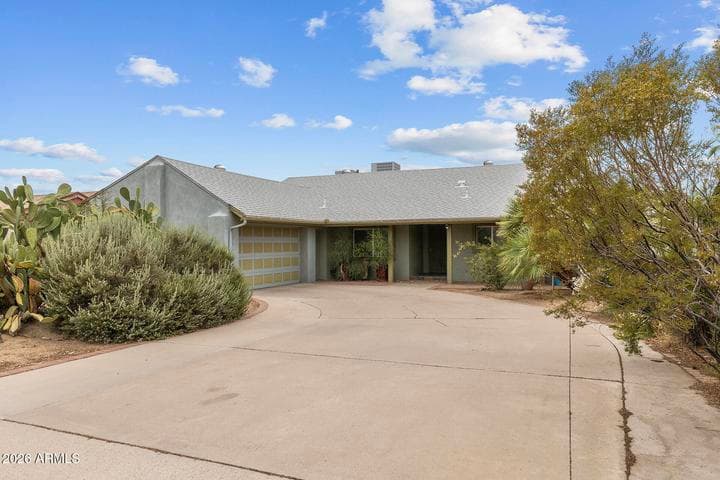 2745 E LARKSPUR Drive, Phoenix, AZ