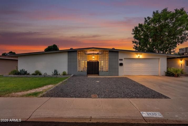 1930 W JOAN DE ARC Avenue, Phoenix, AZ